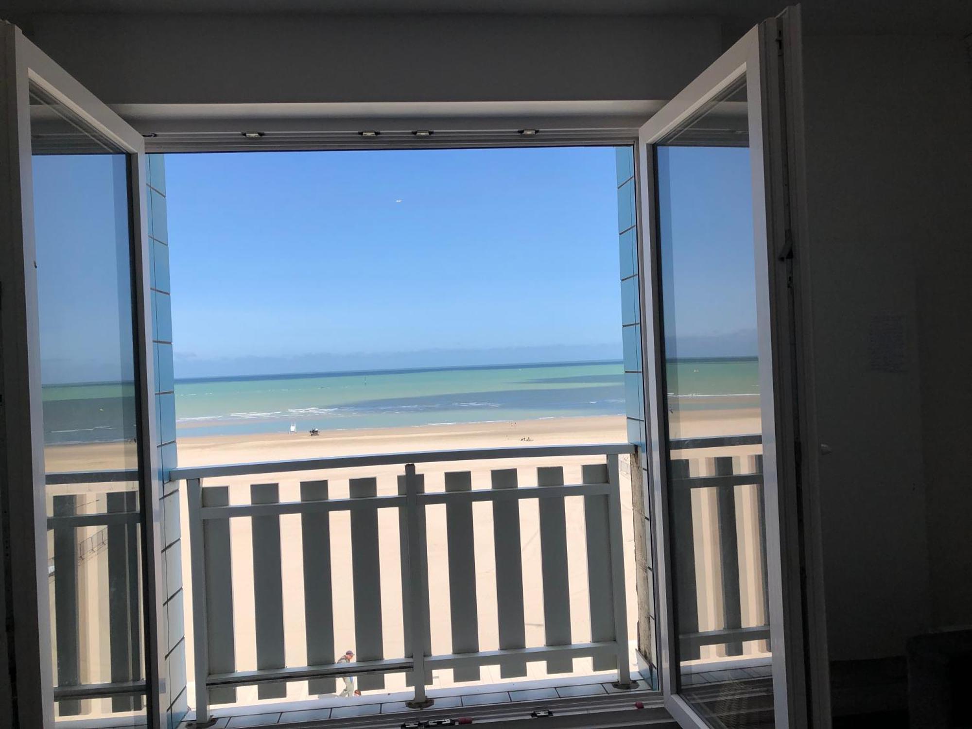 Appartement Sur La Plage De Malo Les Bains Vue Mer Dunkirk Eksteriør bilde